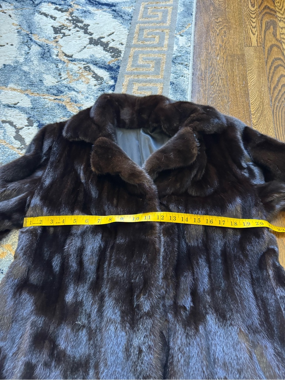 Guy Laroche black ranch natural mink Fur Coat - Picture 13 of 17